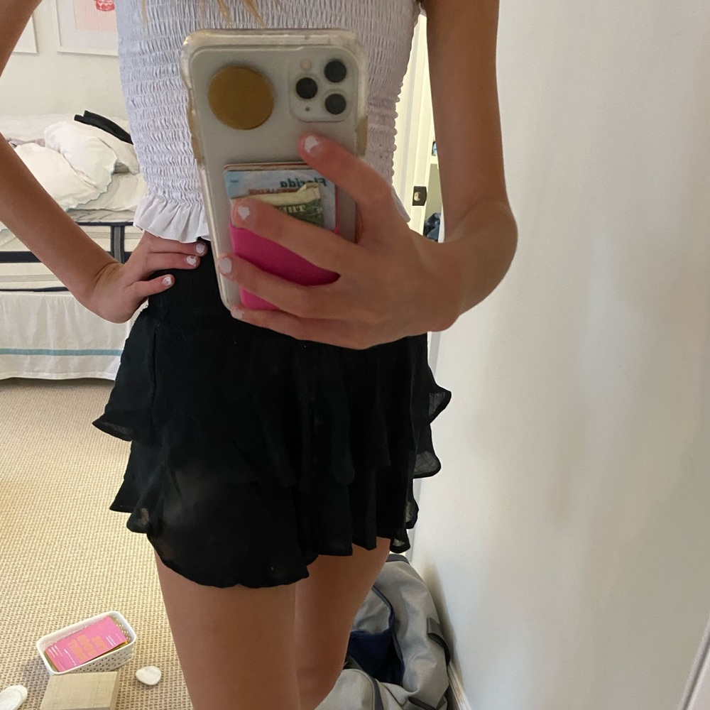 Black skirt!
